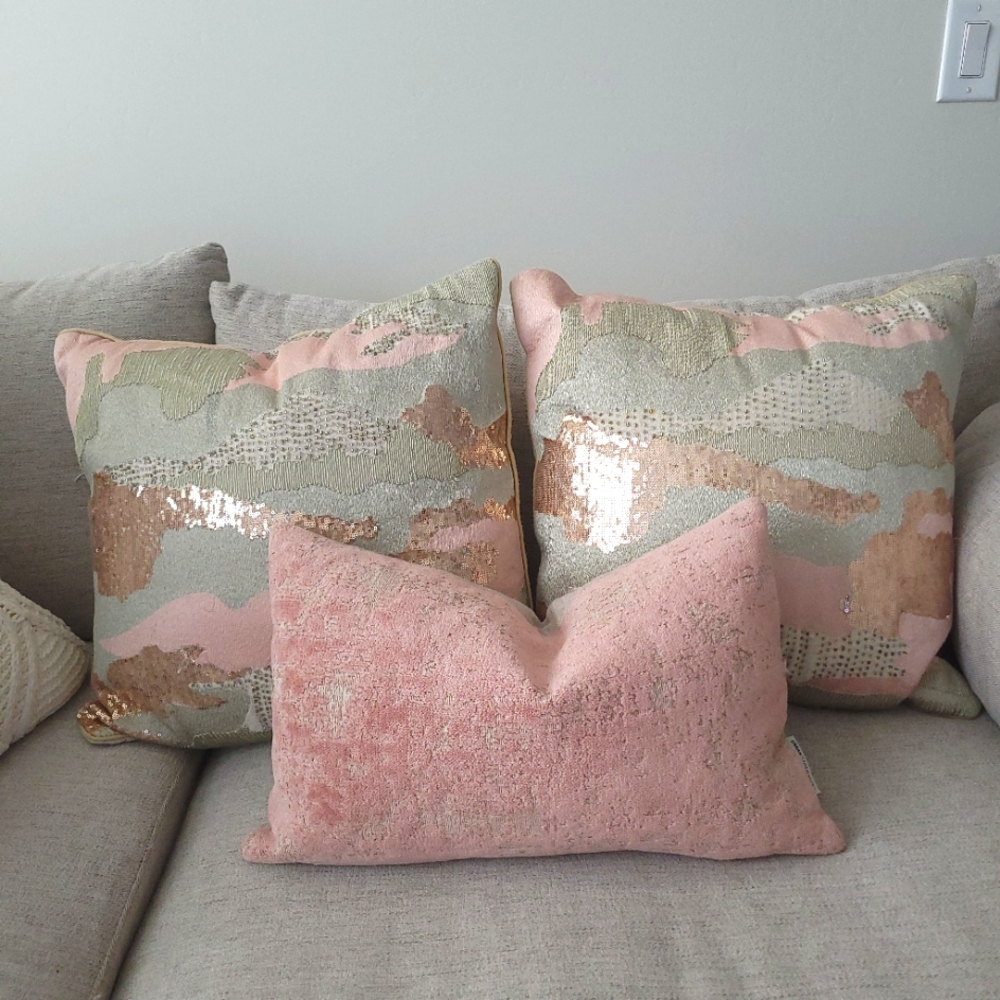 Elegant Pink and Gold Accent Pillow Set